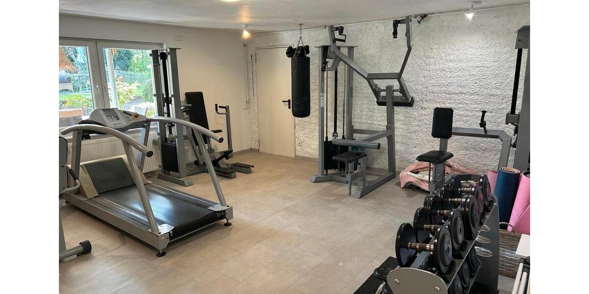 Mehrfamilienhaus, Wohnhaus Leverkusen Bergisch Neukirchen - 9.5 Zimmer, 308 m&sup2;, 880.000&euro; | Angebot:26326061