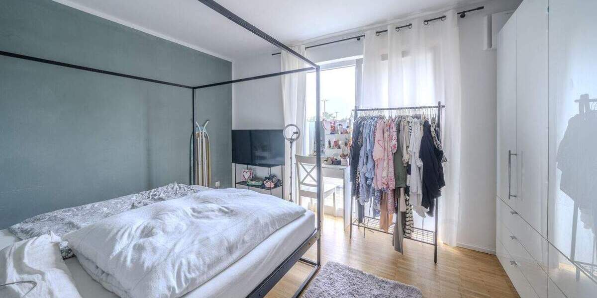 Exklusive Eigentumswohnung in Düsseldorf-Lohausen - modernes Baujahr, 4 Zimmer - wird bezugsfrei 4 zimmer