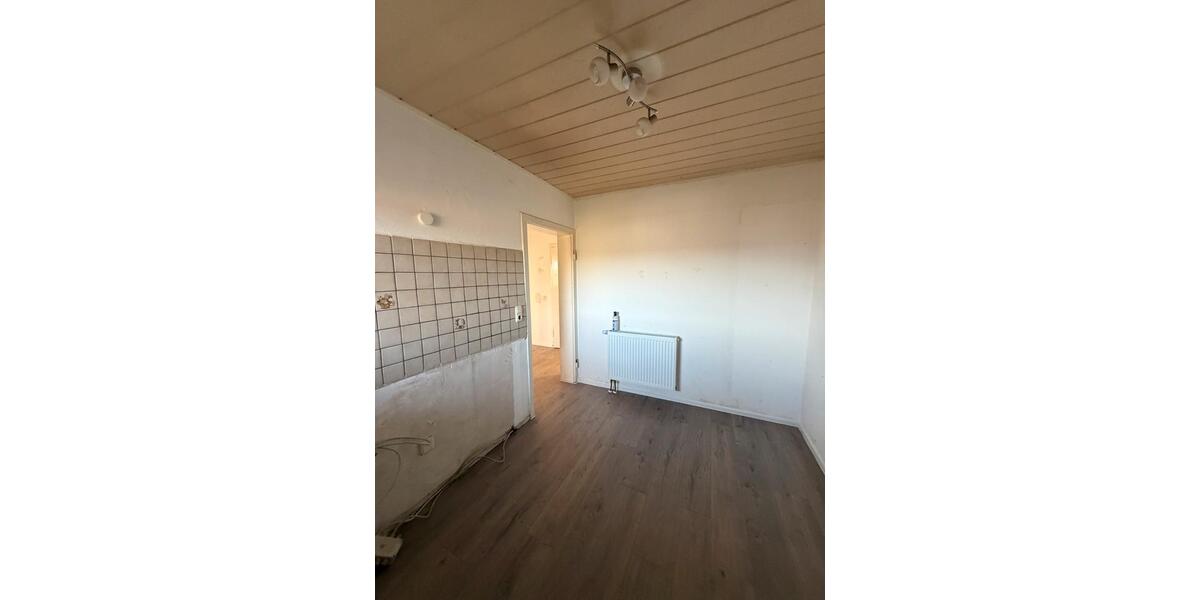 3-Zimmer-Wohnung mit Balkon, Garten & Keller in Kleinenbroich 3 zimmer