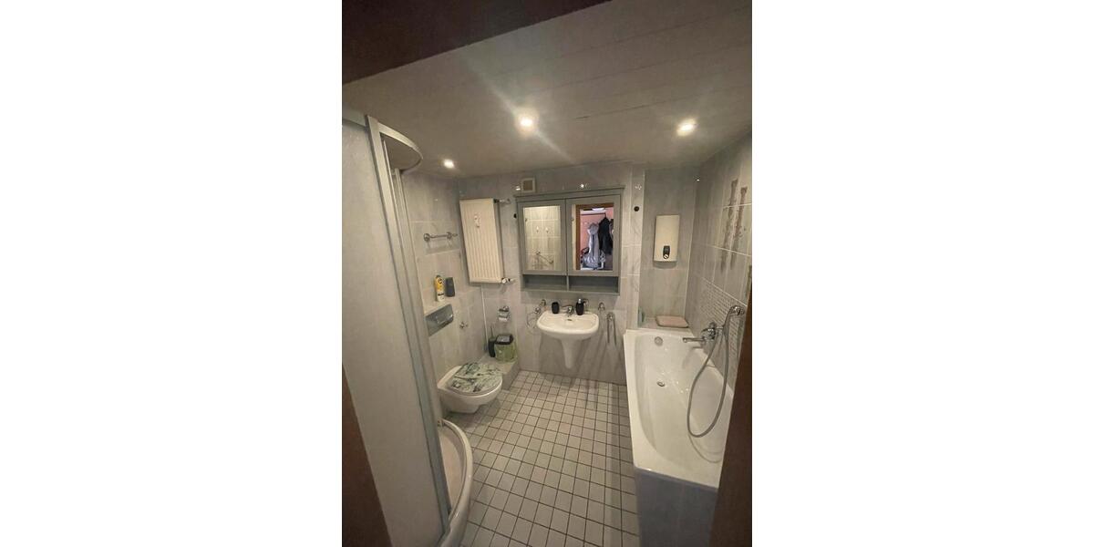 Etagenwohnung Düsseldorf Oberbilk - 2 Zimmer, 65 m&sup2;, 1.185&euro; | Angebot:25719994