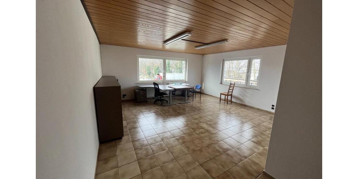 Gewerbeimmobilie 5 Zimmer+Carport+Stellplätze (EGOG) zimmer