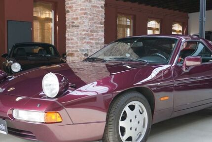Porsche 928