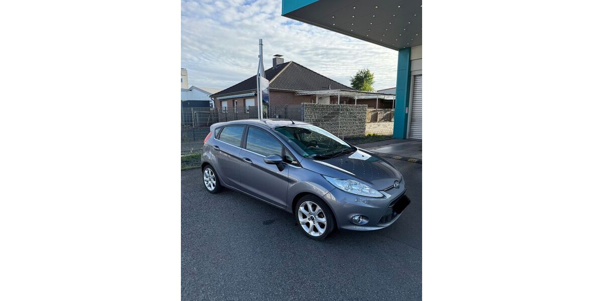 Ford Fiesta 114.000 km 5.800 &euro; Grevenbroich 41515