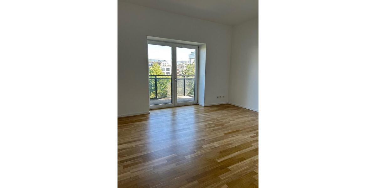 Etagenwohnung Düsseldorf Heerdt - 3 Zimmer, 125 m&sup2;, 2.071&euro; | Angebot:25265400