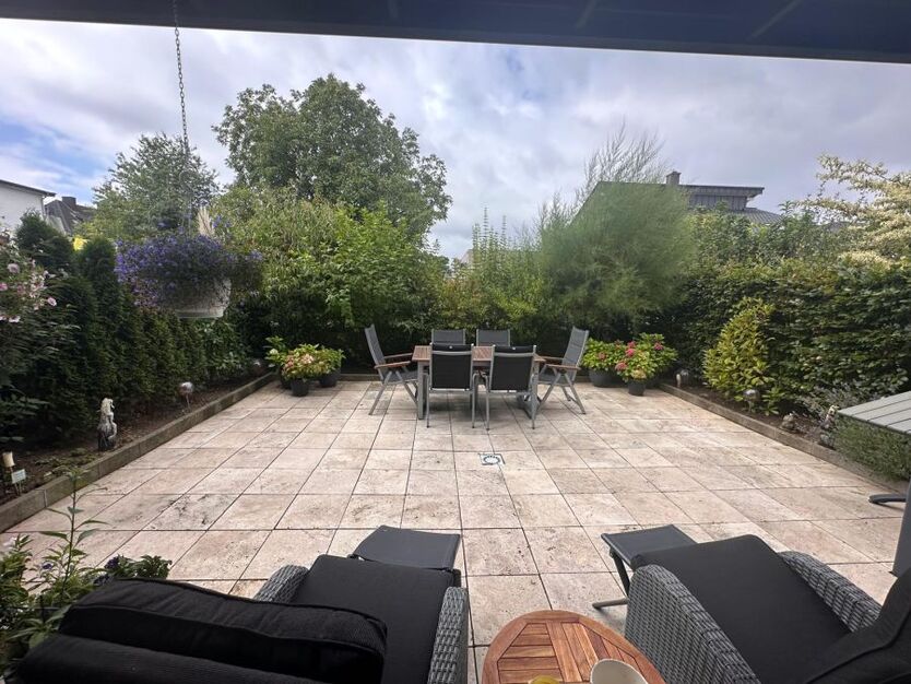 3-Zimmer Wohnung mit Garten in Bergheim Erft, City, u. A.