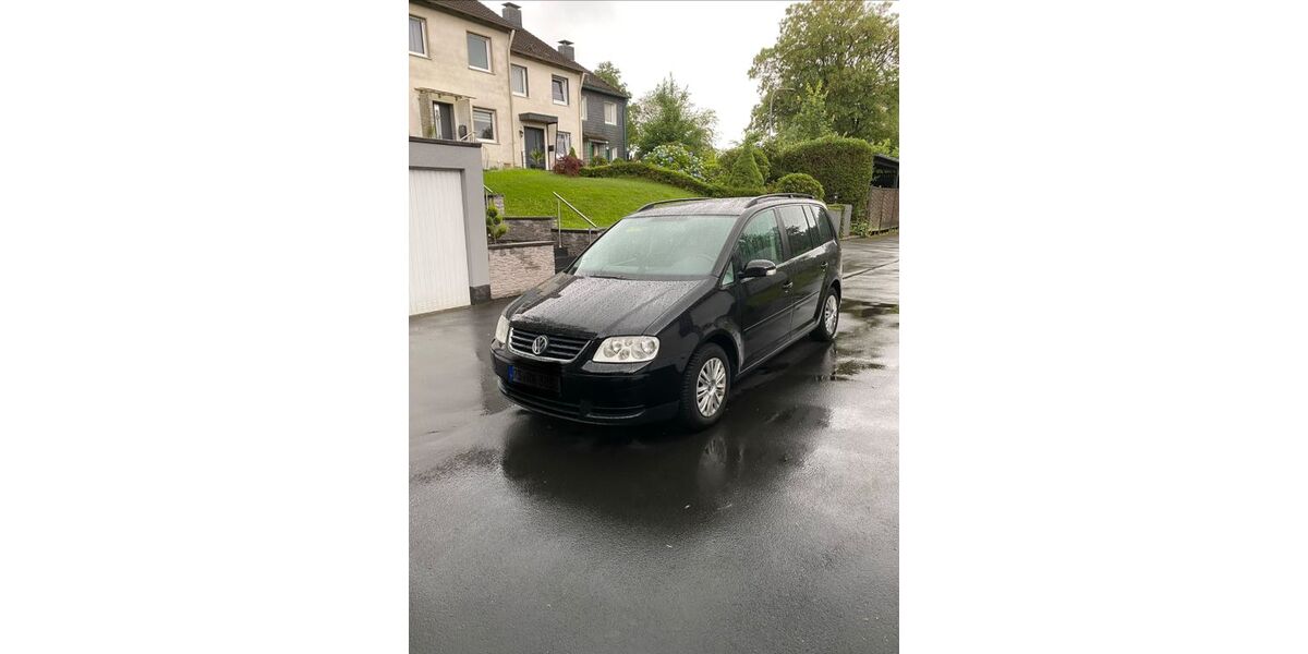 VW Touran 187.000 km 1.950 &euro; Remscheid 42899