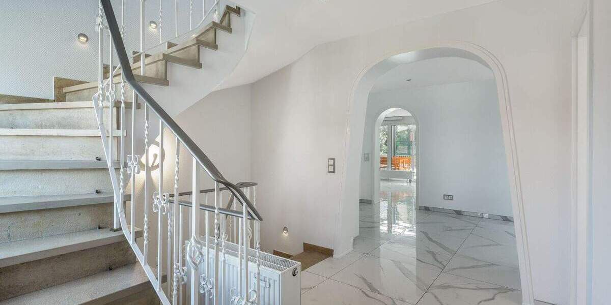 Einfamilienhaus Düsseldorf Lörick - 9 Zimmer, 178 m&sup2;, 1.200.000&euro; | Angebot:23950738