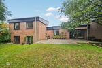 Miettraum im Grünen - Individuelles Wohnen im einzigartigen Split-Level-Haus in Angermund