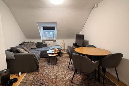 Schöne 2-Zimmer-Dachgeschosswohnung (51 m²) in zentraler Lage 2 zimmer