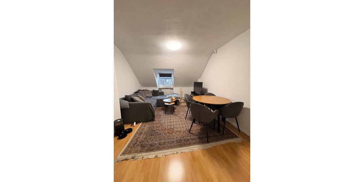 Schöne 2-Zimmer-Dachgeschosswohnung (51 m²) in zentraler Lage 2 zimmer