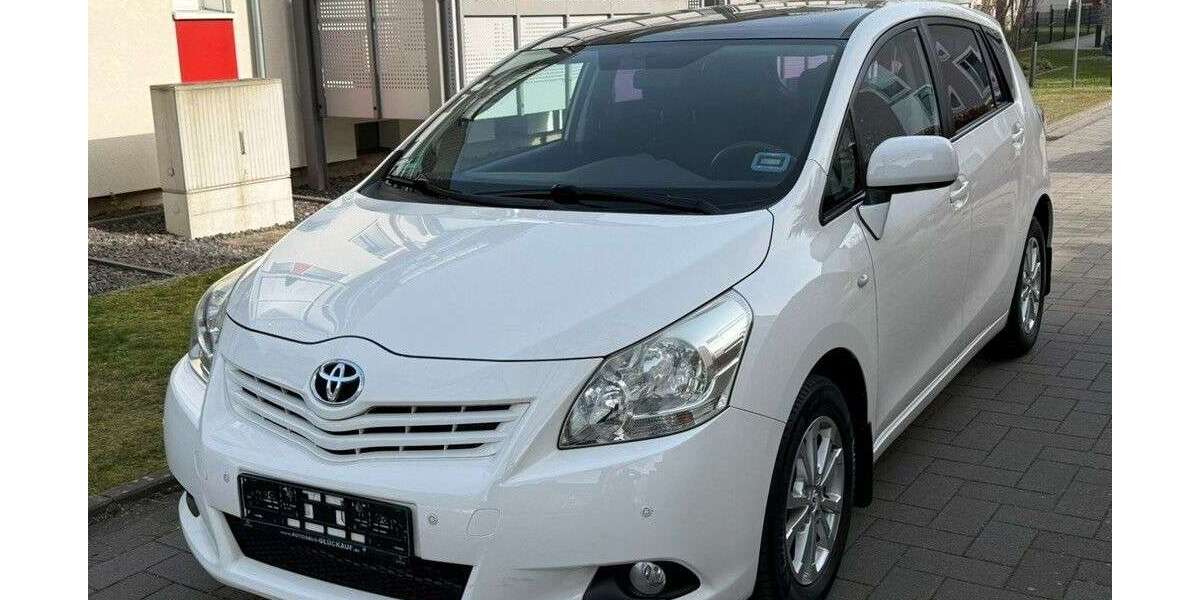 Toyota Verso 155.000 km 7.840 &euro; Düsseldorf 40468