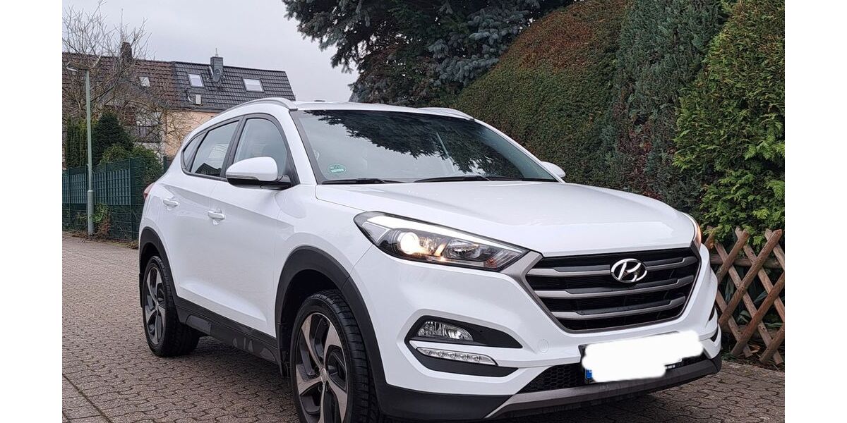 Hyundai TUCSON 30.858 km 16.900 &euro; Duisburg 47249
