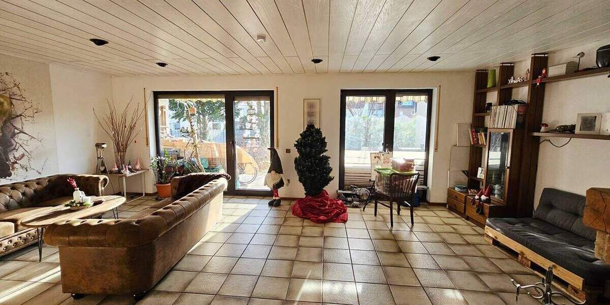 Mehrfamilienhaus, Wohnhaus Leverkusen / Lützenkirchen Quettingen - 8 Zimmer, 234 m&sup2;, 649.000&euro; | Angebot:25679035