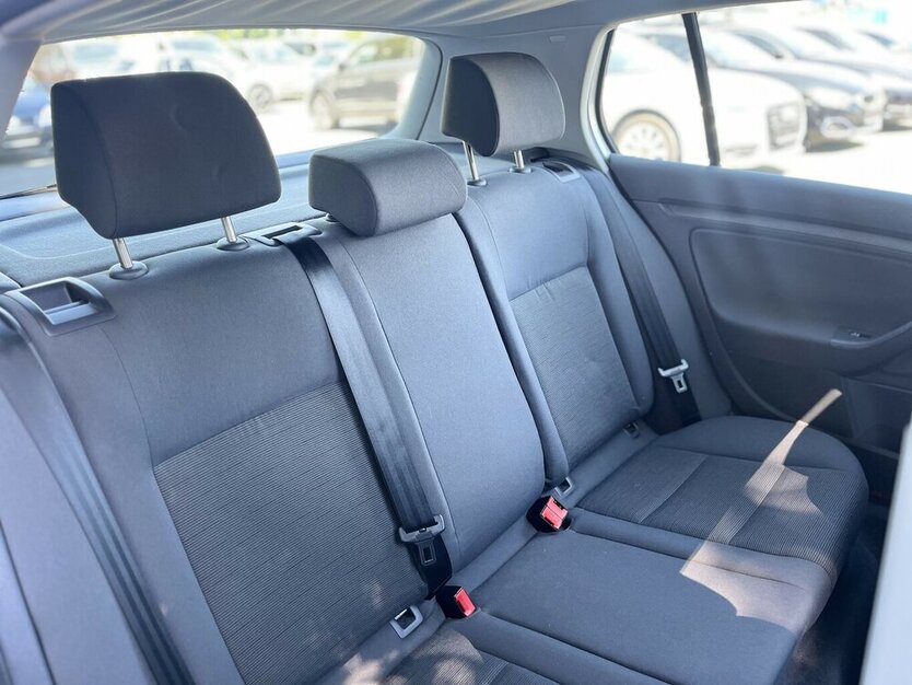 VW Golf Trendline / Klima / Schiebedach / ZV 185.000 km 2.490 € Mönchengladbach 41066