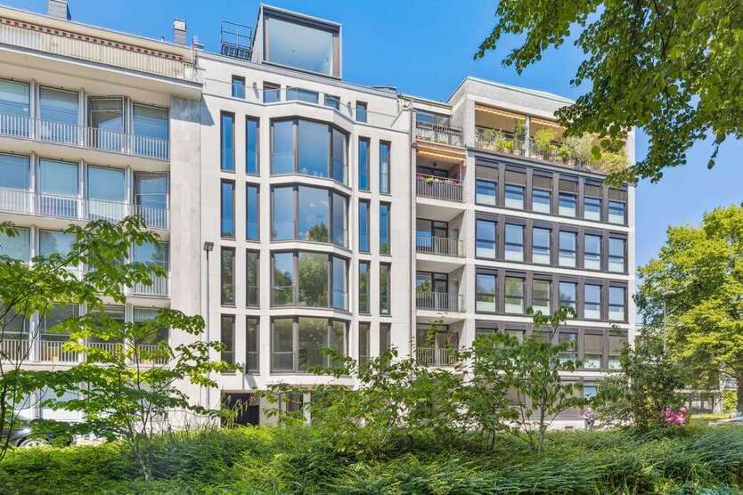 Wohnung zum Kaufen in Düsseldorf 1.490.000 € 170 m²