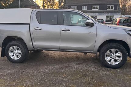 Toyota Hilux 172.000 km 26.950 € Moers 47447