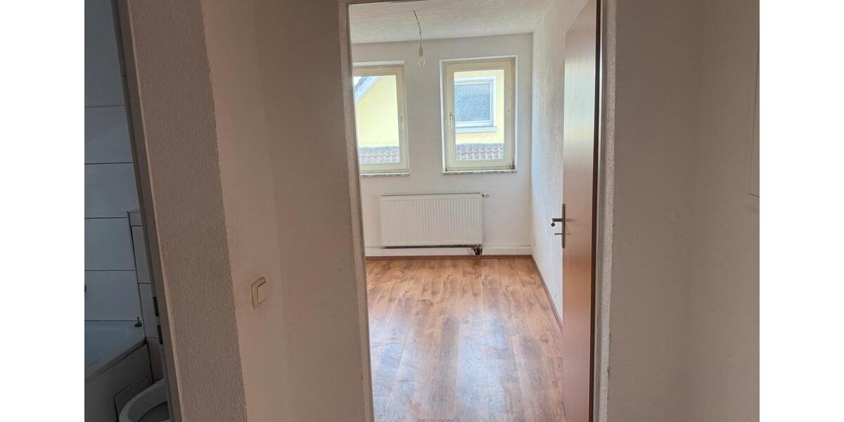 Dachgeschoßwohnung Duisburg Rheinhausen - 2 Zimmer, 55 m&sup2;, 770&euro; | Angebot:25791800