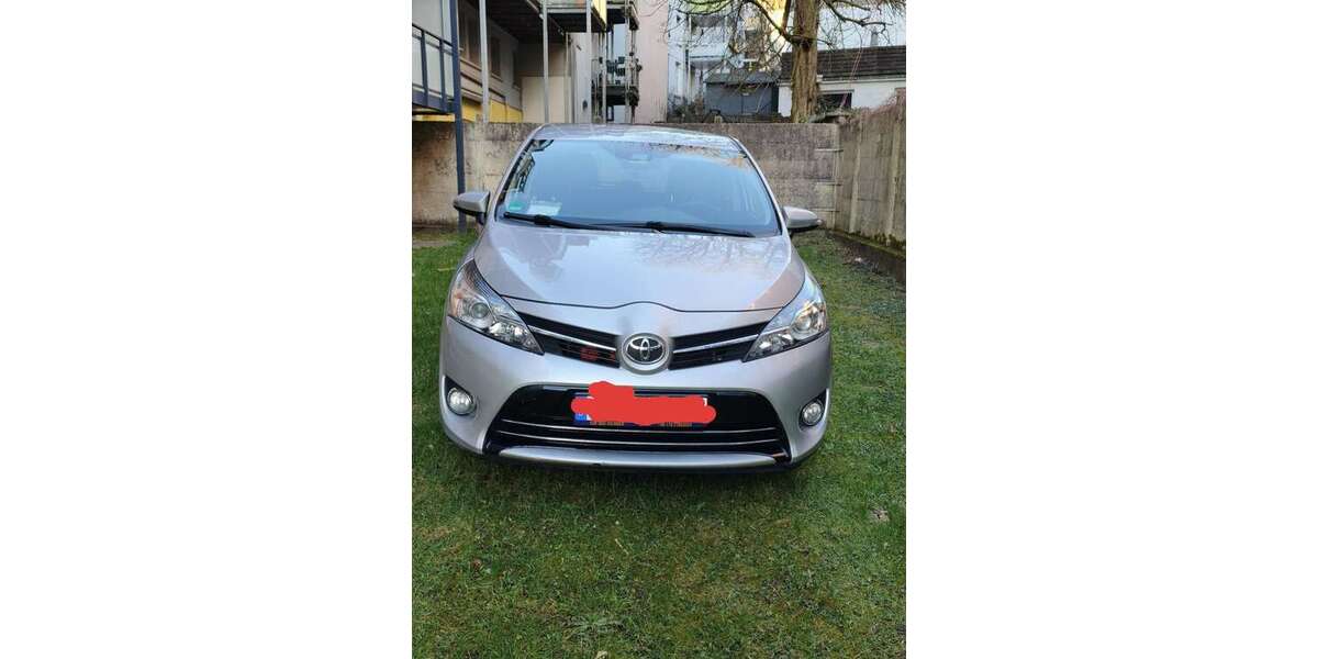 Toyota Verso 107.000 km 13.999 &euro; Solingen 42651