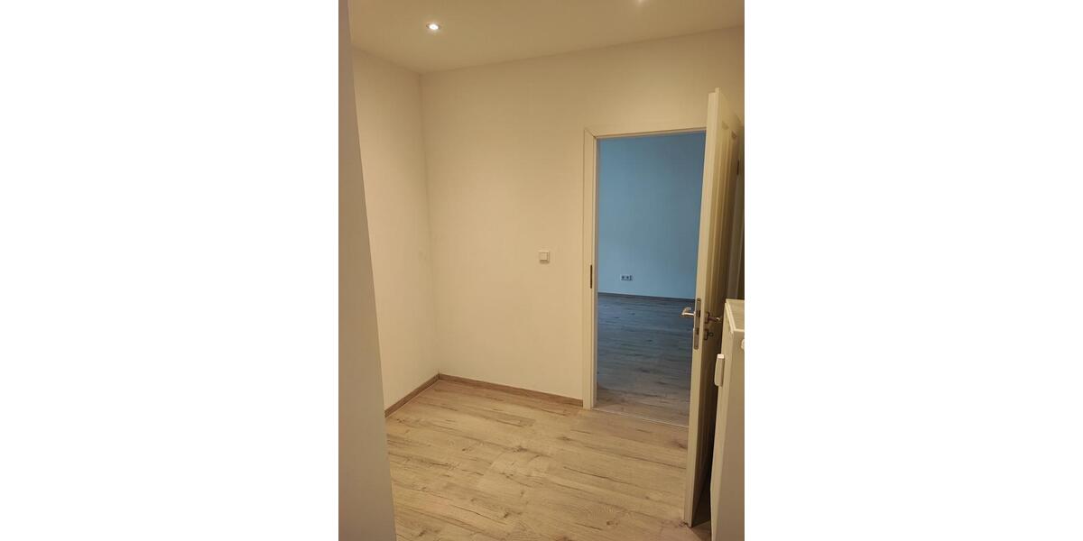 Etagenwohnung Krefeld Cracau - 3 Zimmer, 126 m&sup2;, 1.008&euro; | Angebot:25381668