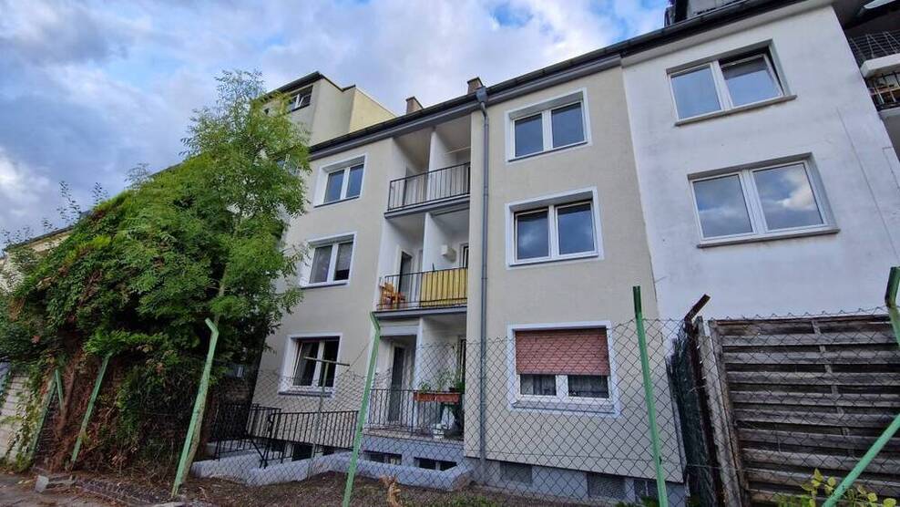Gemütliche Wohnung mit Balkon, für Singles und Paare in einer ruhigen Seitenstraße!