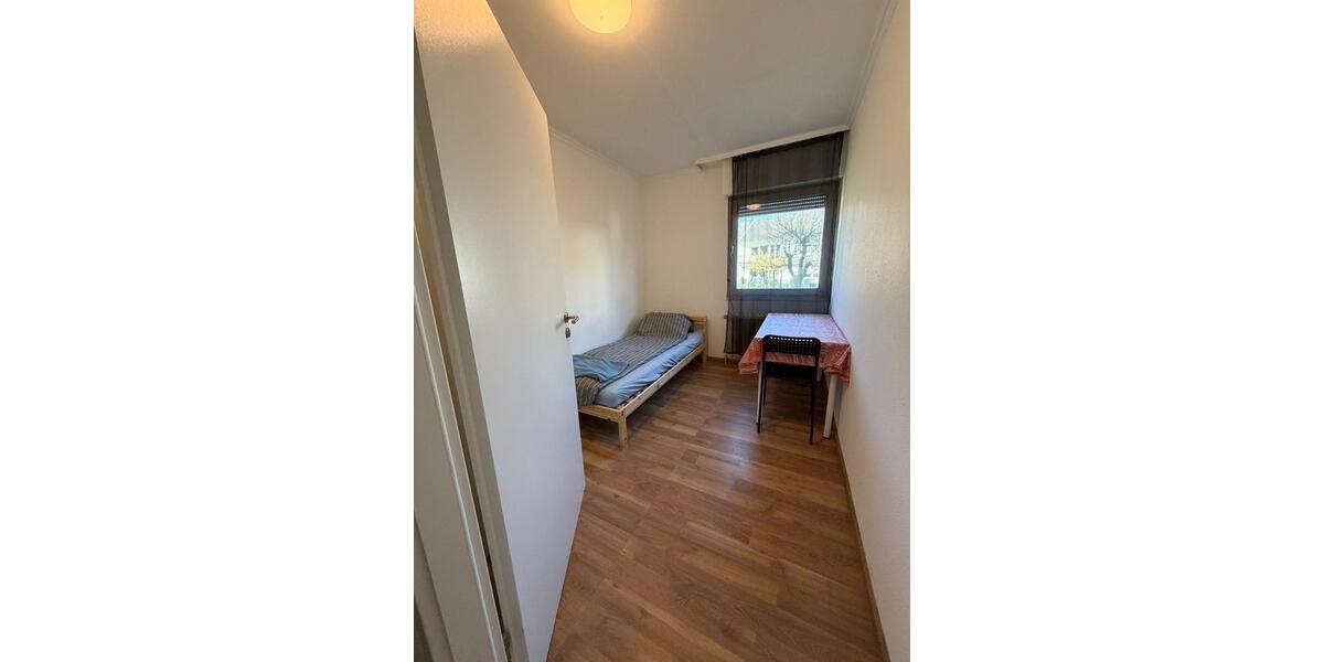 Erdgeschoßwohnung Leverkusen Bergisch Neukirchen - 5 Zimmer, 100 m&sup2;, 1.900&euro; | Angebot:25616673