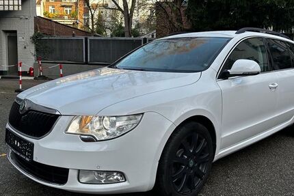 Skoda Superb 236.000 km 6.200 &euro; Düsseldorf OT Vennhausen 40627