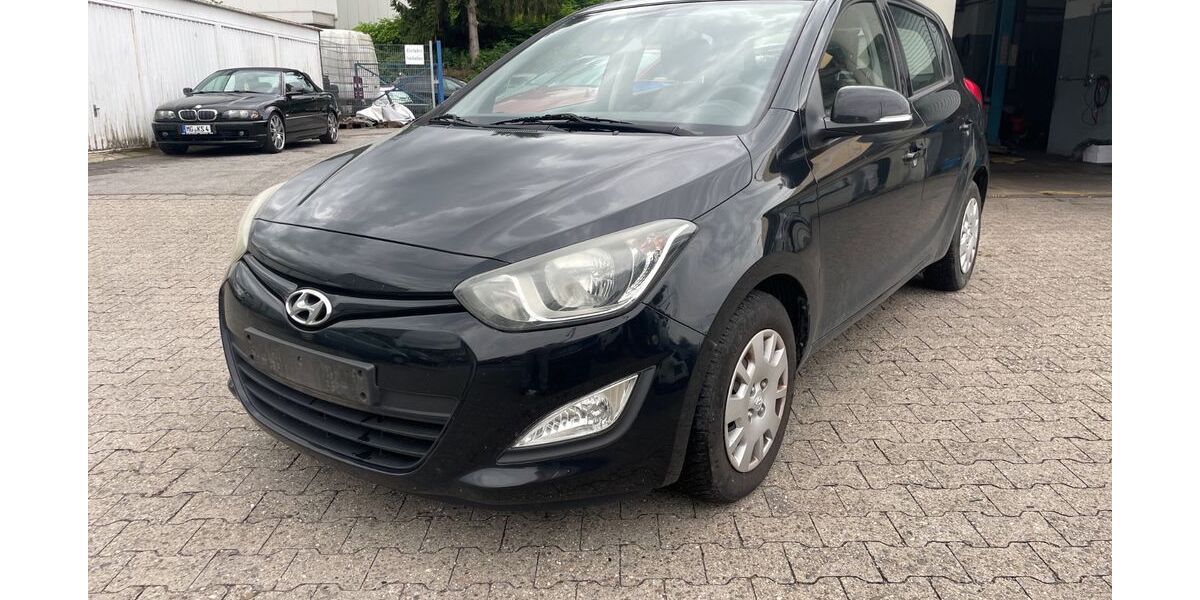 Hyundai i20 179.000 km 1.690 &euro; Mönchengladbach 41238