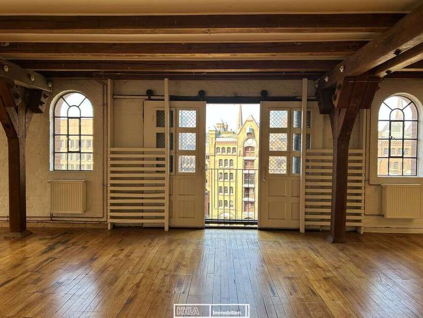Büro in Hamburg 4.762,50 € 381 m²