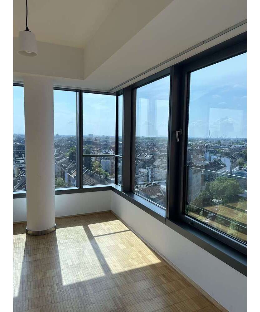 Wohnung zum Mieten in Düsseldorf-Hafen 2.328 € 104 m²