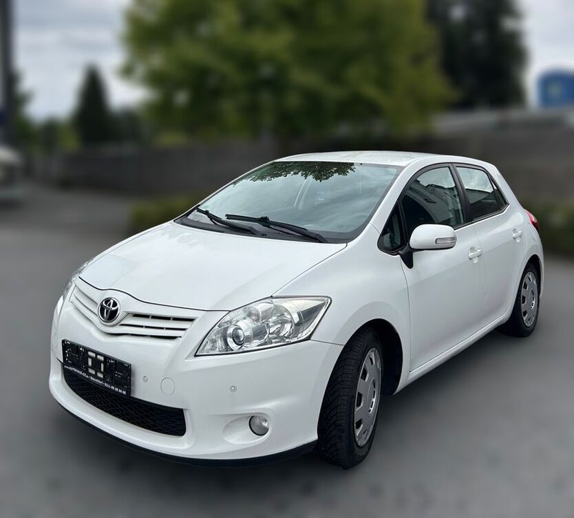 Toyota Auris 96.169 km 7.500 € Solingen 42655