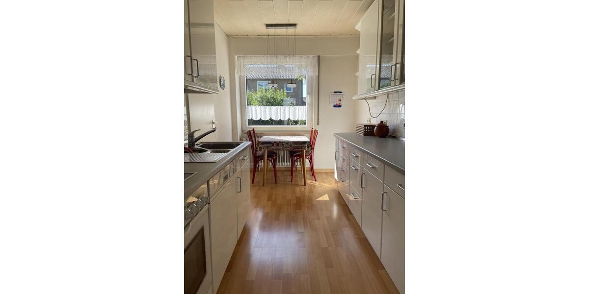 Von privat: Doppelhaushälfte in Krefeld-Traar 4 zimmer