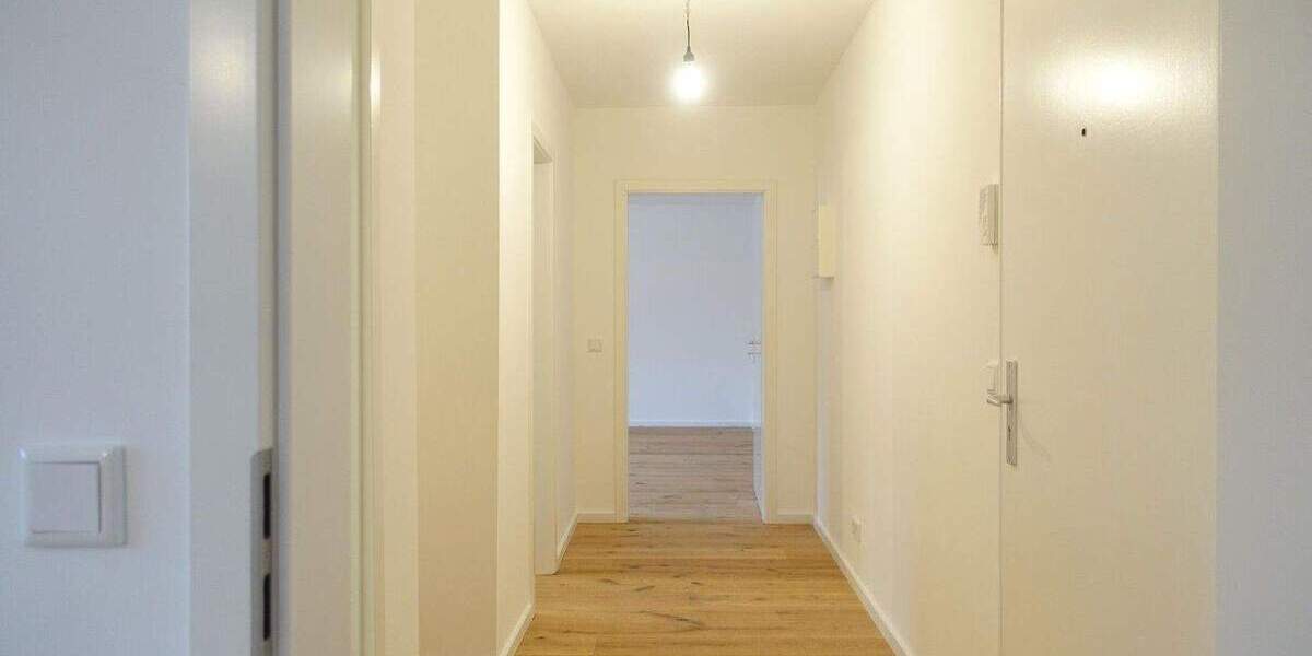 Umfassend sanierte 2-Zimmer-Stadtwohnung in zentraler Lage - mit Tiefgaragenstellplatz 2 zimmer