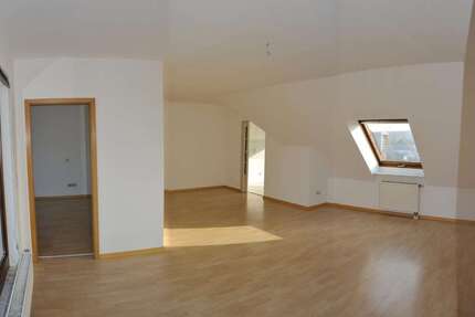 Wohnung zum Kaufen in Meerbusch Lank-Latum 240.000 € 78 m² 3 zimmer