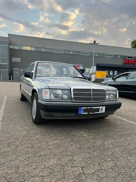 Mercedes-Benz 190E 86.500 km 10.500 € Bedburg 50181