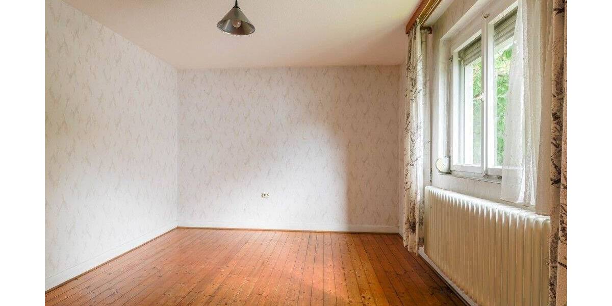 Heimwerker aufgepasst !! Freistehendes Fachwerkhaus * Renovierungsbedarf * ca. 132 m² Wfl. * ca. 354 m² Grundstück * ... 8 zimmer