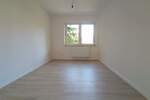 DU-Rheinhausen, Hans-Böckler-Straße 4 - Frisch sanierte 3 Zimmer-Top-Wohnung mit Balkon gerne zeitnah zu mieten !!