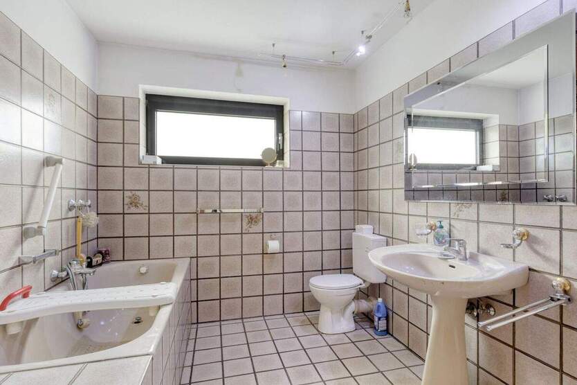 Gestalten Sie Ihr Traumhaus - mit Ausbaupotenzial und Zweifamilienoption 6 zimmer