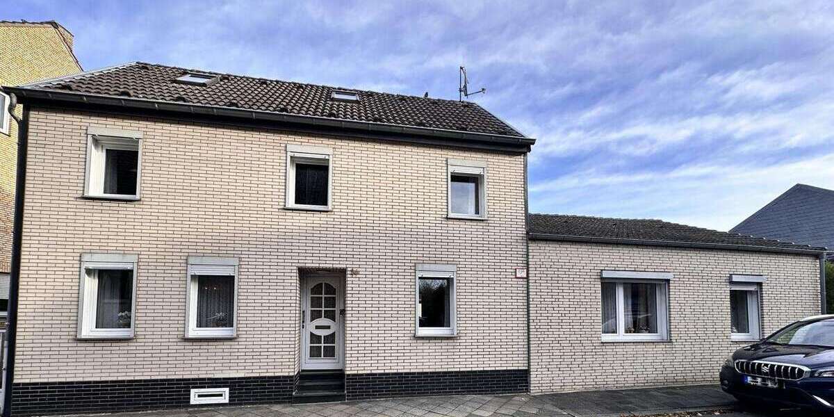 Haus zum Kaufen in Mönchengladbach 229.000 € 155 m² 6 zimmer