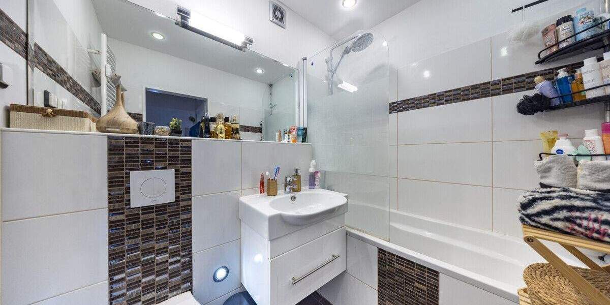 Familienfreundliche 4-Zimmer-Wohnung mit Balkon in Meerbusch-Büderich 4 zimmer