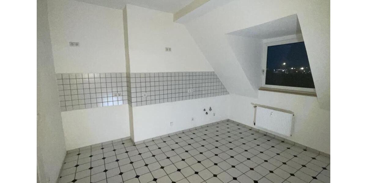 Für Junge und Junggebliebene. Tolle 2-Zimmer-Wohnung im 4. OG in Duisburg Ruhrort 2 zimmer