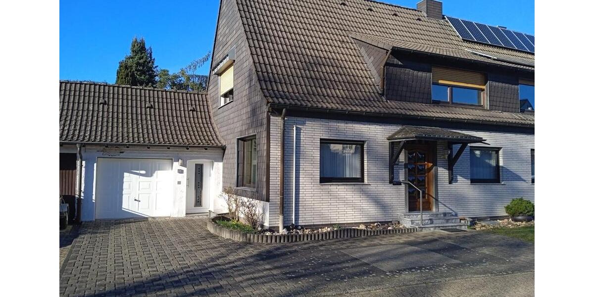 Einfamilienhaus Langenfeld (Rheinland) - 6 Zimmer, 200 m&sup2;, 1.600&euro; | Angebot:25378279