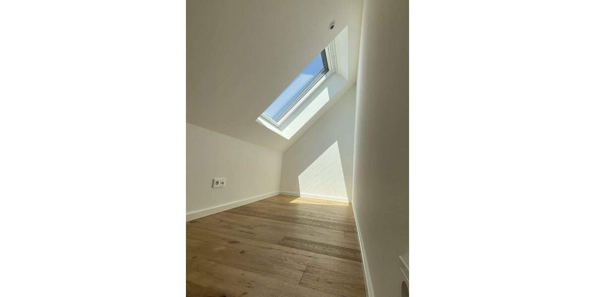 Provisionsfrei: Niedrigenergiehaus, bezugsfertig in Düsseldorf-Kalkum, Süd-West-Lage 3 zimmer