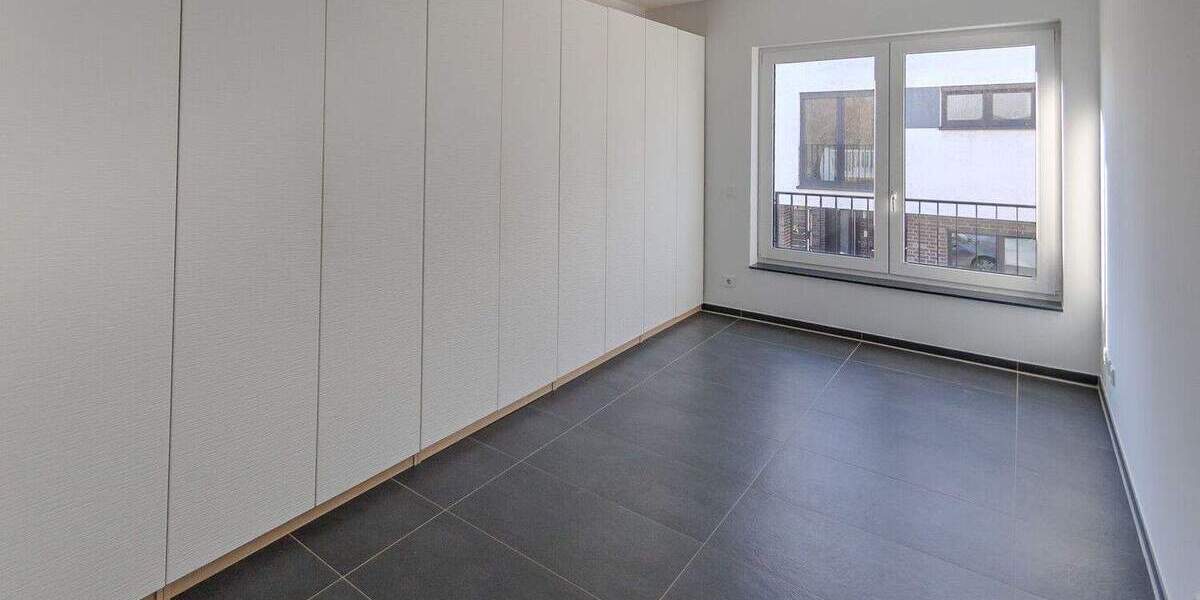 Etagenwohnung Neuss Stadionviertel - 4 Zimmer, 145 m&sup2;, 689.000&euro; | Angebot:25108551