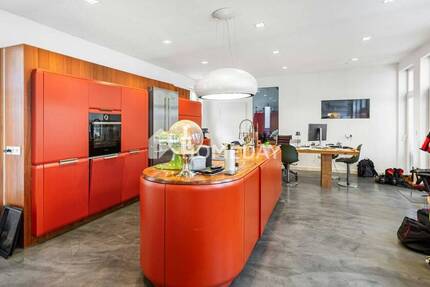 Außergewöhnliches Loft mit Tinyhouse & vielseitiger Nutzung - Zwischen Workspace & Wohntraum