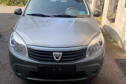Dacia Sandero 157.567 km 2.222 &euro; Remscheid 42857