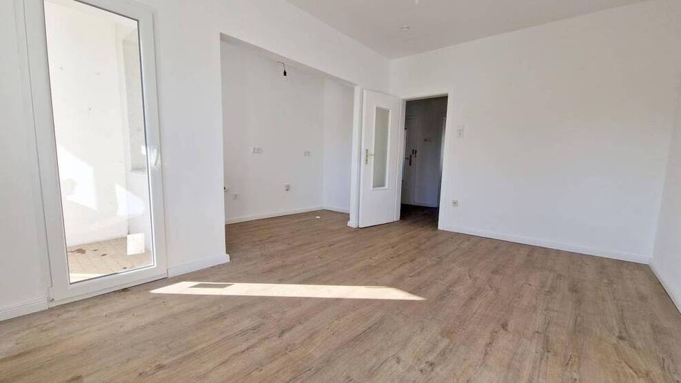 Gemütliche Wohnung mit Balkon, für Singles und Paare in einer ruhigen Seitenstraße!