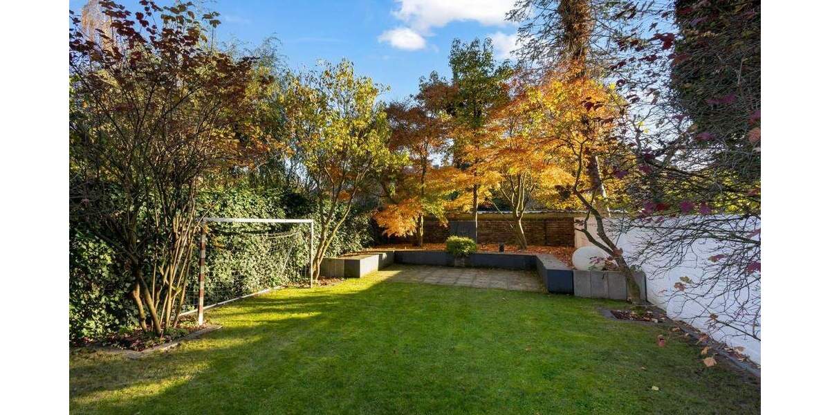 Reihenmittelhaus Krefeld Cracau - 7 Zimmer, 202 m&sup2;, 1.590.000&euro; | Angebot:23950806