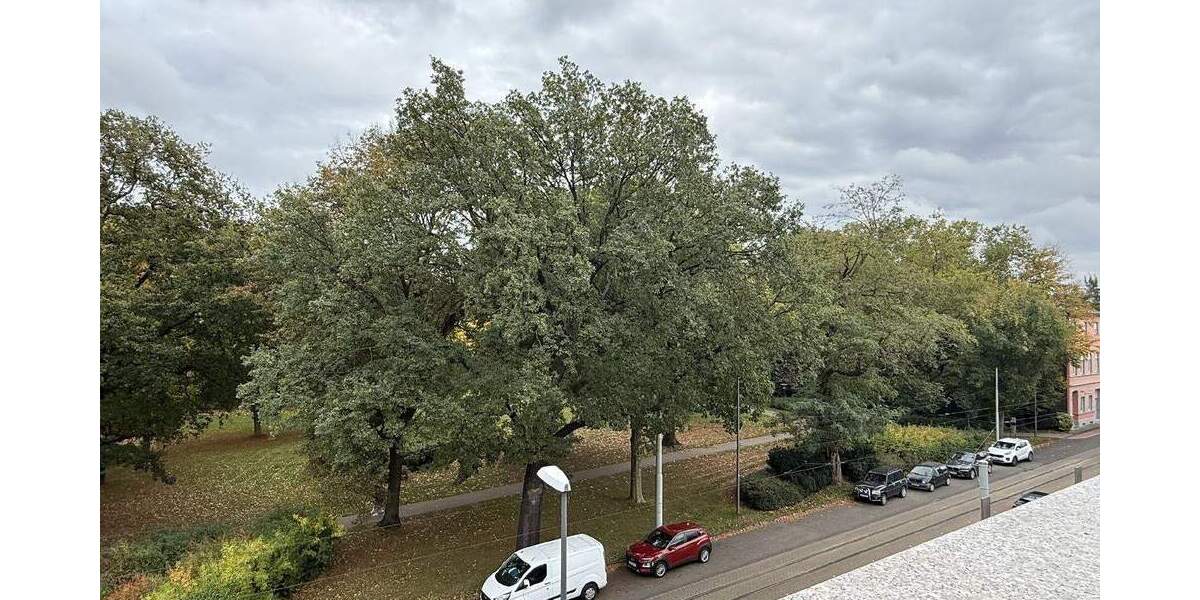 SCHÖNE DACHGESCHOSS-MAISONETTEWOHNUNG MIT BALKON DIREKT AM SCHÖNWASSERPARK ZU VERKAUFEN! 3 zimmer