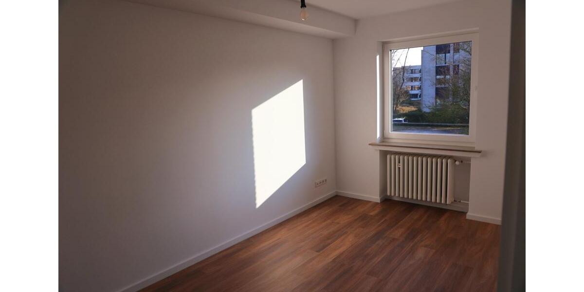 4 Zimmer Wohnung mit Balkon Erstbezug nach Kernsanierung 4 zimmer