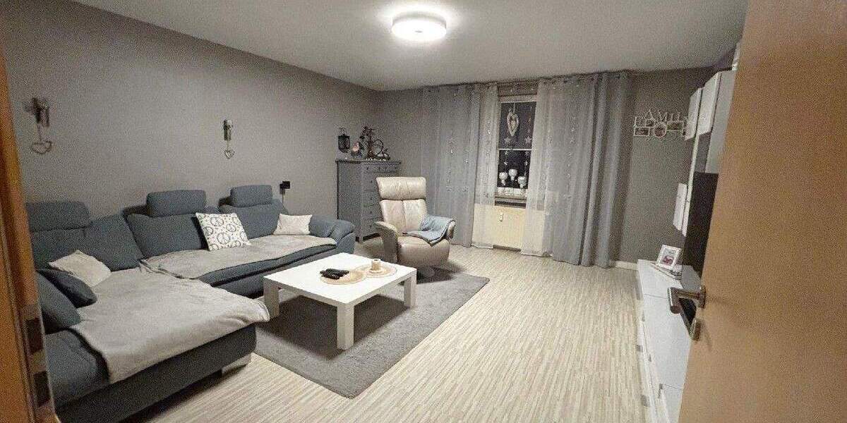 Etagenwohnung Duisburg Untermeiderich - 3 Zimmer, 76 m&sup2;, 590&euro; | Angebot:25666726